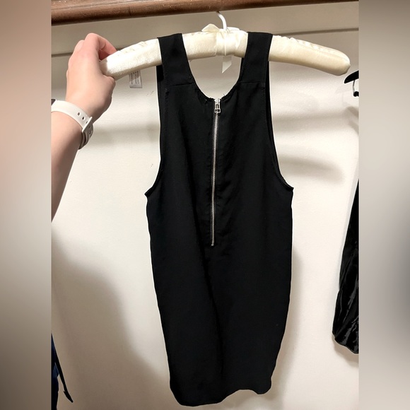 Black Crepe Top Wilfred - Picture 2 of 3